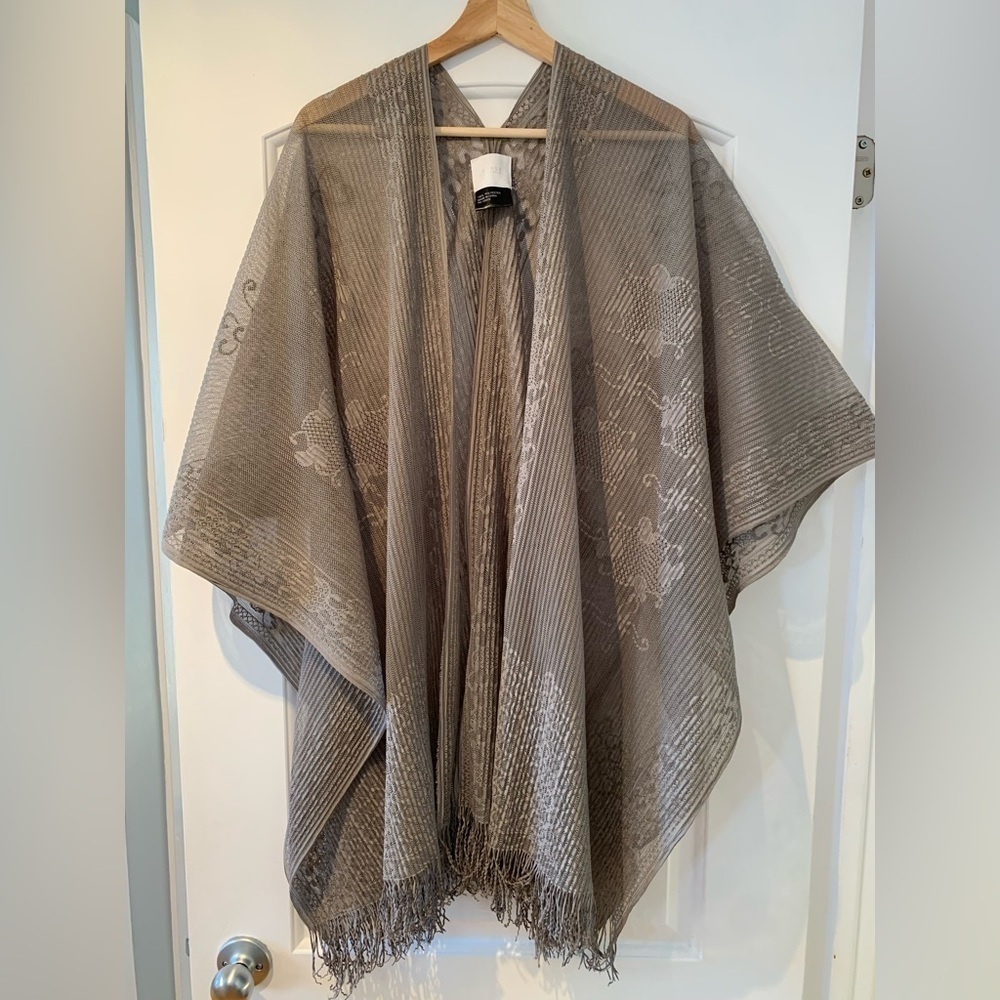 Guess Los Angeles Kimono Cardigan Shawl Beige Light Brown Fringe Boho Size O/S.